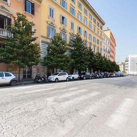 Lovely And Modern Nest Near The Colosseum Рим Екстер'єр фото